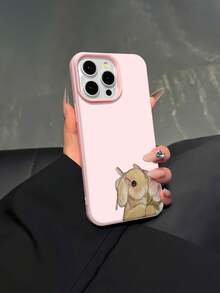 Funda para teléfono con diseño de conejito y flores, compatible con teléfonos ,  17,  16 Pro Max,  15 Pro Max,  13 y  12. Fabricada en TPU para una protección eficaz contra golpes y caídas. Un regalo ideal para familiares, amigos, seres queridos, parejas y para Navidad. - Rosa - Ver 4