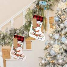 yCalcetin de Navidad inicial C 2025 calcetin de Navidad personalizado con letra C entrega especial para calcetines de Navidad con diseño de bufalo rojo a cuadros para decoracion de Navidad familiar - como en la foto - Ver 6