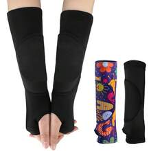 1双装运动排球护臂，男女童通用，带护垫和拇指孔，适合青少年使用。