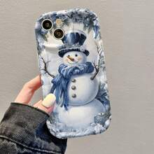 Super lindo  de teléfono blanco puro con forma de muñeco de nieve de invierno de navidad, diseño de onda rizada, adecuado para iPhone 17, 16, 15, 14, 13 y 12 Pro/Pro Max/Plus. Proporciona protección de la lente, como una funda protectora, un gran regalo de temporada para P. - Concha ondulada cremosa - Blanca - Ver 4