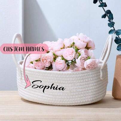 1 pièce Panier de rangement personnalisé et tissé à la main, petit design. Panier de rangement de bureau personnalisé pour le salon, la chambre, le bureau, la table de chevet. Convient pour les cosmétiques, les jouets, les fournitures pour animaux de compagnie, la télécommande, la chambre, le salon. Cadeau idéal pour la Saint-Valentin, personnalisé, unique pour elle, sa fille, les étudiants, son fils pour les anniversaires. Organisateur de voyage