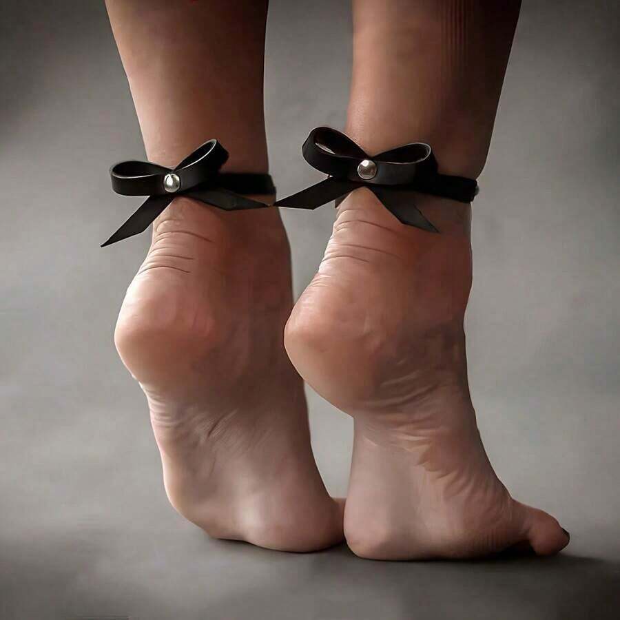 Women's Sexy Leather Ankle Accessories, Leather Anklets, Foot Bow Anklets, Handcuffs, Fetish Clothing, Exotic Accessories - 黑色 - 查看 1