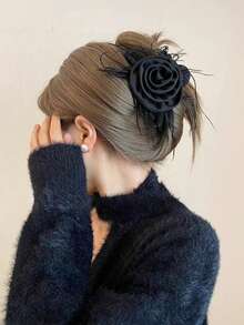 Pinza de pelo con flor de satén y plumas de estilo hada, nuevo accesorio de pelo elegante, pasador de pelo de moda - Multicolor - Ver 2