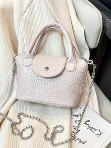 This Stylish Crocodile-Embossed Magnetic Closure Tote Bag Is Unique And Has A Versatile Korean Style. Its Large Capacity Makes It Suitable For Everyday Use. This High-Quality Bag Is Perfect For Teenagers' Shopping, Commuting, And Daily Use, And Also Makes A Great Gift.