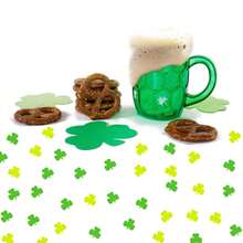 140pcs St. Patrick's Day Colorful Confetti, Clover Pattern, Green, Party Table Decor, Glitter Sprinkles, Or For DIY Lucky Clover Party Supplies - Multicolor - View 3
