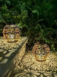 1PC Vintage-Style Solar LED Lantern With Handle - Outdoor Hanging Light For Garden, Patio & Lawn Decor