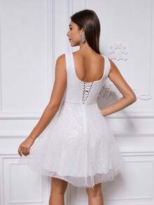 女士白色亮片珍珠网纱刺绣闪亮低调复古优雅无袖收腰露背连衣裙，适合毕业典礼、伴娘、婚礼宾客、新娘礼物 - 白色 - 查看 2