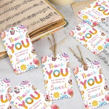 50 piezas Etiquetas de regalo con cuerda de cáñamo para fiesta de cumpleaños con donas dulces - Etiquetas colgantes de agradecimiento de colores para favores de fiesta, envoltura de regalo de celebración de cumpleaños - Multicolor - Ver 1