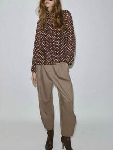 新款时尚优雅波点仿珍珠雪纺长灯笼袖系领休闲上衣，春假必备 - 咖啡棕 - 查看 4