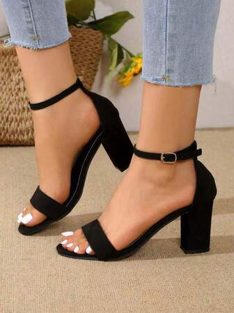 夏季新款单带搭扣法式露趾黑色粗跟中跟百搭高跟鞋，女士