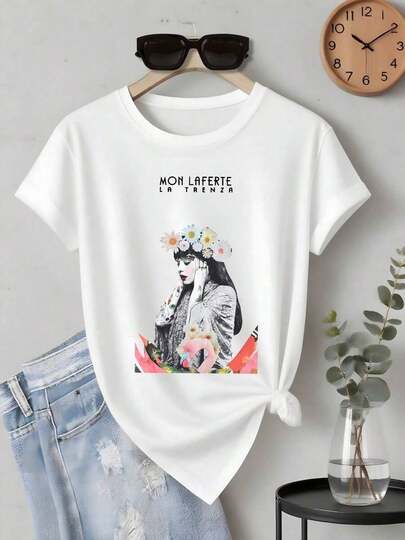 <english>Camiseta gráfica para mujeres |   Mon Laferte El Diseño de Trenza |   Tela 100% Algodón |   Suave y cómodo |   Perfecto para uso casual y regalos. |   Camiseta blanca de cuello redondo |   Hecho y enviado en México |   Estilo unisex</english>