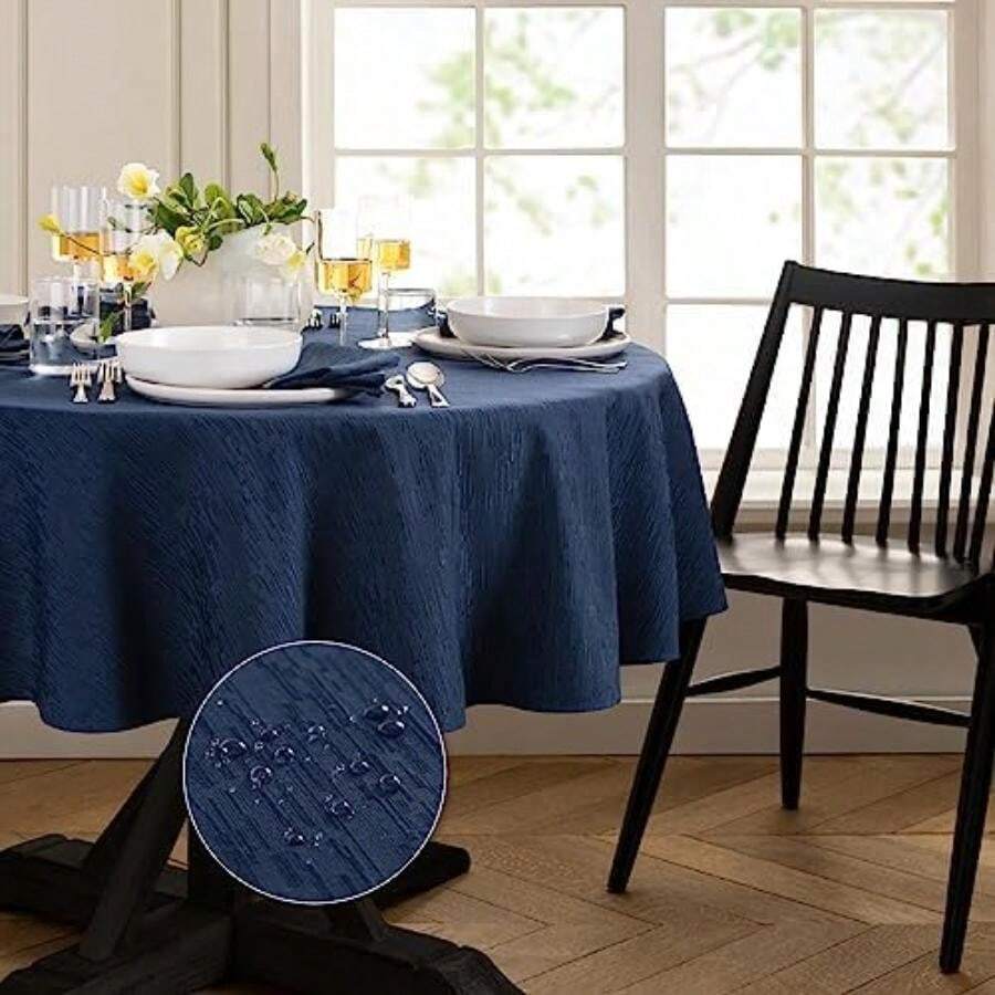Home Fashions - Mantel Continental de Textura sólida Resistente Agua, a Las Manchas y a Las Arrugas, rectángulo, 60 x 144 Pulgadas, Azul Marino(177.8 cm (Redondo) marino) - Multicolor - Ver 1