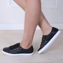 Women's Sneakers In Genuine Leather - Lightweight And Comfortable For Everyday Wear - 黑色 - 查看 1