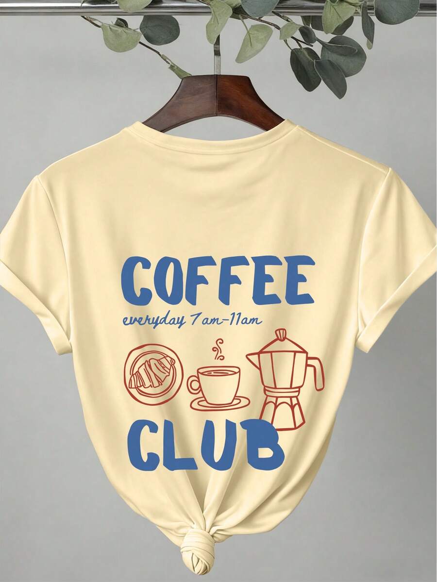 大码女式夏季咖啡俱乐部图案T恤，印有牛角面包、咖啡杯和摩卡壶图案，休闲舒适，日常穿着，充满度假风情。夏季，上衣，图案T恤，休闲咖啡俱乐部图案T恤，印有牛角面包、咖啡杯和摩卡壶图案。 - 杏色 - 查看 1