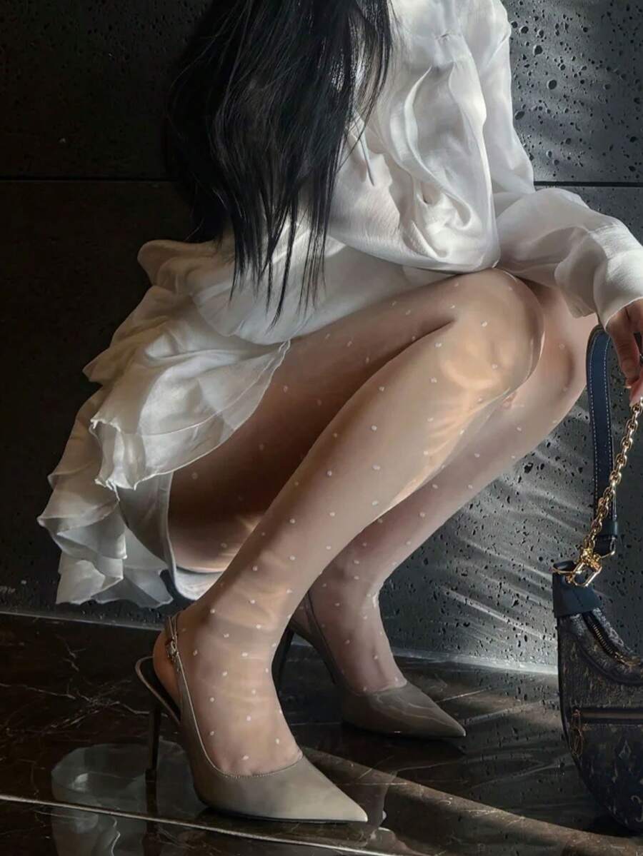 大码塑形连裤袜 - 柔软弹力纯色女士紧身裤，日常穿着 - 白色小波點 - 查看 1