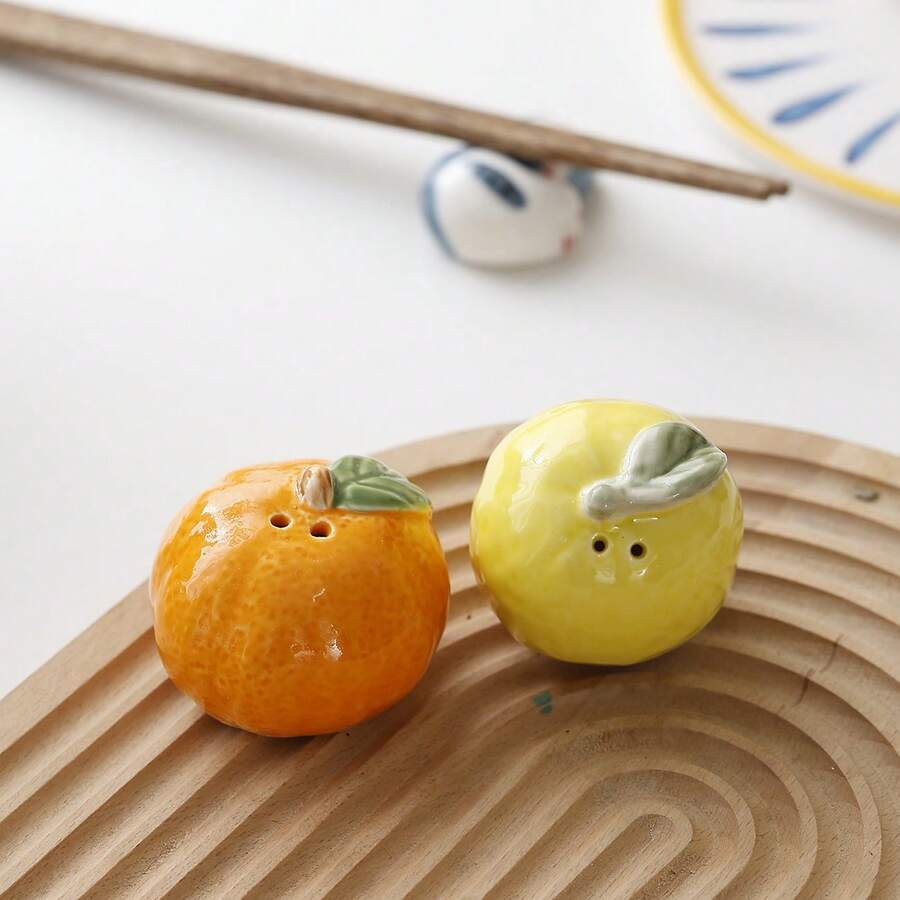 2 piezas de saleros y pimenteros con forma de fruta de cerámica con base de silicona, aptos para barbacoa, picnic, camping, accesorios de cocina