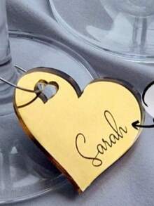 个性化酒杯标签，可刻上宾客姓名，适合同学聚会、婚礼等场合（不含戒指）