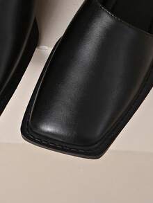 2025 New Women's Flat Shoes, Designer Luxury Buckle Fashion Flat Shoes, Open Toe Pointed Casual Mules - Black - View 9