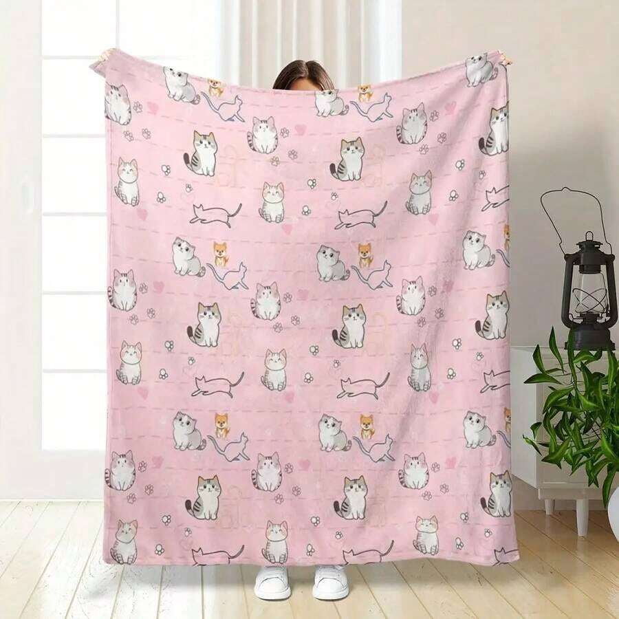 1pc Pusheens Cartoon Cat Plush Blanket - Soft All-Season Throw With Playful Cat & Heart Print, Multi-Use For Sofa, Bed, Office, Outdoor - Machine Washable, Perfect Gift For Friends & Family, Cute Blanket,Multi-Functional Blanket, Suitable For Use On Sofas, Beds, Living Rooms, Bedrooms, Camping Sites And For Short Naps During Work Breaks. It Is Very Suitable As A Gift For Friends, Family, Fathers, Mothers, Classmates, Grandparents, And Can Also Be Used For Decoration During Festivals Such As Christmas, Thanksgiving, And Valentine's Day-250-300gsm Girlfriends, Fathers, Family Members, Mothers, Lovers, Daughters, Sons, Grandfathers, Grandmothers, Friends, Classmates And Pets. Sofa, Bed, Car, Bedroom, Living Room, Office, Outdoor Camping, Beach, Wall Decoration, Bedroom Decor, Halloween Blanket, Fall Decor, Fall Decorations For Home, Christmas Party Theme Blanket, Christmas Decor, Office Decoration - 多色13 - 查看 1