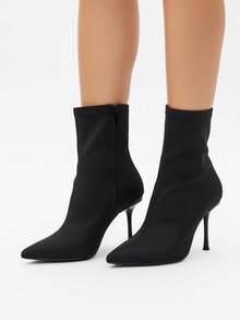 Modische, vielseitige Ankle Boots mit spitzer Zehenpartie und schlankem Absatz - Schwarz - Übersicht 4