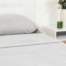 Tramas+ Jogo de lençóis de lã coral cinza pérola para camas de 90, 135, 150 e 180 cm - Macio e quente para o inverno, ideal para dormir com conforto e estilo - Design multicolorido para embelezar seu quarto - Material hipoalergênico, perfeito para peles sensíveis - Adiciona estilo e funcionalidade com resistência e durabilidade. - CINZA PÉROLA - Ver 6