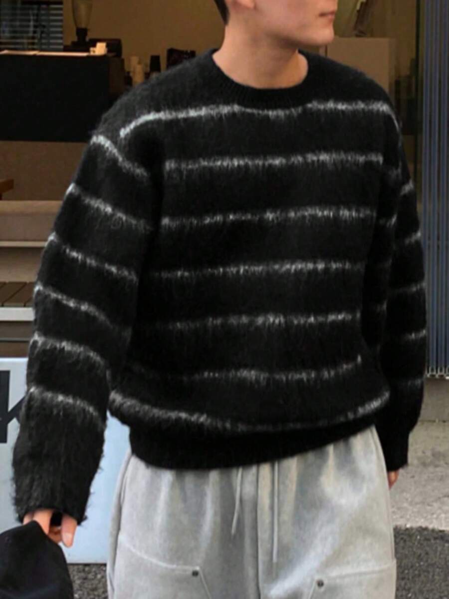 Áo len dài tay cổ tròn kẻ sọc phong cách đường phố thu đông unisex ANDREILEE, kiểu dáng rộng rãi thoải mái, nhẹ nhàng. - màu đen - Xem 1
