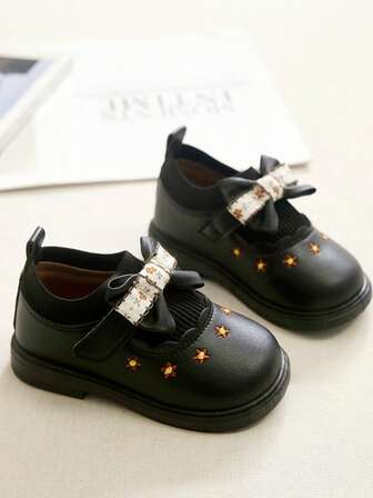 Girls' Mary Jane Flat Shoes, Fashion Princess Shoes With Floral Bow Decor, Hook And Loop Design, Soft Collar, Easy On/Off, Suitable For All Seasons