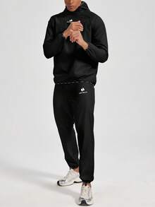 HOTSUIT 男士桑拿服套装，包含运动上衣和运动裤，是健身房锻炼的理想之选；男士运动夹克和运动裤，也是情人节礼物。 - 黑色 - 查看 1