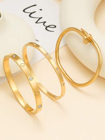 Juego de pulseras de acero inoxidable con trébol de cuatro hojas de moda, con múltiples estilos adecuados para el uso diario de las mujeres