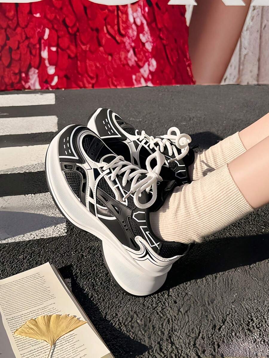 新款女士休闲运动鞋，学院风厚底运动鞋，系带圆头网布皮革拼接透气百搭印花涂鸦学院风学生户外徒步休闲通勤鞋