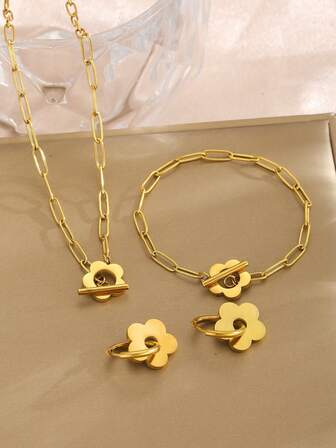 4件套经典优雅时尚幸运五瓣花金色OT-Board不锈钢手链项链耳环首饰套装，适合女性日常佩戴和参加派对，或作为精美首饰套装送给爱人、家人、女友，作为生日和情人节礼物。