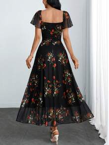 Vestido de malla con estampado floral negro gótico para mujer, diseño de busto fruncido, mangas con volantes, silueta en línea A, bajo transparente, diseño largo elegante y vintage para vacaciones de verano - Multicolor - Ver 3