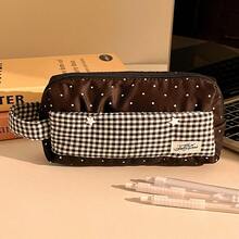 1个 - 慕斯笔袋 - 这款多功能大容量文具收纳盒采用星形波点图案设计，也可作为便携式手提笔袋使用。其多隔层设计使其成为办公室和学校使用的理想之选，也是圣诞节、情人节或新年送给朋友的完美礼物。