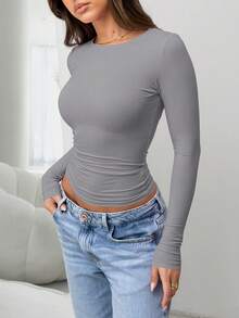 Camiseta ajustada y versátil para mujer con cuello redondo, manga larga, fruncida, adecuada para las temporadas de verano y otoño/invierno - Gris - Ver 7