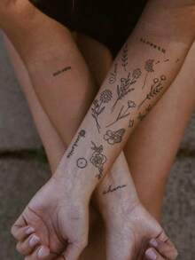 STARTTOOS Stiker Tato Sementara Motif Kupu-kupu Gelap, Bunga, Daun, Mawar, Daisy, dan Tanaman, Cocok untuk Bahu, Leher, Tulang Selangka, Pergelangan Tangan, Pergelangan Kaki, DIY, Dekorasi Sehari-hari, Pesta, Liburan, Hadiah, Tahan Air, Stiker Tato Realistis - Hitam - View 7