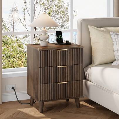 GIKPAL Wood 3 Drawers Dresser Fluted Night Stand With Charging Station, Storage Nightstand Modern Side Table, Bedside Table For Bedroom, Living Room Entryway, Walnut