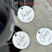 个性化酒杯标签，可刻上宾客姓名，适合同学聚会、婚礼等场合（不含戒指）