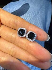 1pc Sparkling Round Cubic Zirconia Stud Earrings For Man Fine Jewelry Daily Wear Gifts