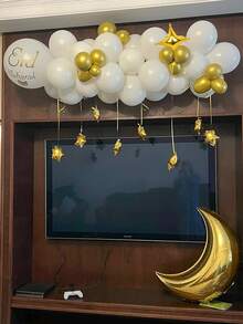 61件套斋月气球套装，包含金色月亮、星星铝箔气球、白色和金色乳胶气球，适合开斋节家居装饰、斋月主题派对装饰，斋月吉祥，斋月快乐，开斋节快乐，开斋节派对 - 彩色 - 查看 4