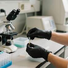 100/50/4pcs Pink, Disposable Nitrile Gloves, Powder-Free Latex-Free Gloves, Durable Household Cleaning Gloves, Waterproof Gloves, Suitable For Kitchen, Hair Dyeing, Beauty Salon, Waterproof, Anti-Static, Food- And Durable, Black, White, Pink, Purple Disposable Gloves Optional (Latex-Free, Finger , Suitable For Kitchen, Bathroom, Toilet, Living Room, Etc.)(Prevent Damage By Bagging) - Black - View 5