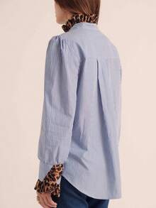 1 chiếc áo sơ mi nữ chất liệu polyester kẻ sọc trơn, cài cúc phía trước, thích hợp mặc công sở mùa xuân. - Màu xanh lam - Xem 4