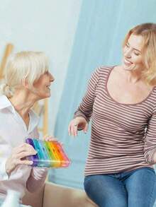 Organizador de comprimidos semanal para homens e mulheres, compacto, para 7 dias, com amplo espaço interno e à prova de umidade. Ideal para viagens, cruzeiros, dormitórios, organização de comprimidos, óleo de peixe, vitaminas, cápsulas e suplementos. Organizador para medicamentos em viagens de avião, a negócios, em casa, acampando, na praia, nas férias de verão e na volta às aulas. - Multicolorido - Ver 3