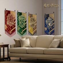 Harry Potter 1/4件复古霍格沃茨学院旗帜，格兰芬多、斯莱特林、赫奇帕奇、拉文克劳复古流苏设计，适用于宿舍、户外空间、派对和家居装饰，节日魔法装饰，粉丝理想礼物，仅包含旗帜（不含旗杆），生日装饰的完美之选[官方授权] - 彩色 - 查看 7