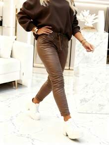 Damen Thermisch gefütterte Hose mit hoher Taille aus Kunstleder mit Kordelzug, lässige plissierte Taschen Slim Fit warme Kunstleder Leggings - Schokoladenbraun - Übersicht 2