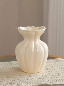 1 chiếc bình hoa cổ điển thanh lịch. Có thể dùng làm bình cắm hoa tươi trong phòng khách, hoặc làm vật trang trí hiện đại đặt cạnh hoa khô, hoặc làm phụ kiện để bàn. Bình có thể cắm cả hoa thật và hoa giả, là vật trang trí lý tưởng cho bàn cà phê, bàn làm việc và phòng khách. Thích hợp cho trang trí phòng, trang trí nhà cửa và trang trí mùa thu. - be - Xem 6