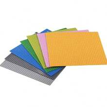 1块男女通用积木底板，兼容主流品牌16*32和32*32小积木，图案丰富，ABS材质，玩法多样，多种颜色可选，是完美的生日礼物。