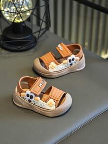 夏季新款儿童凉鞋，时尚包头鞋，男女宝宝均适用，防滑、防踢、耐磨、软底，室内外皆宜，学步必备，卡通婴儿凉鞋 - 棕色 - 查看 4