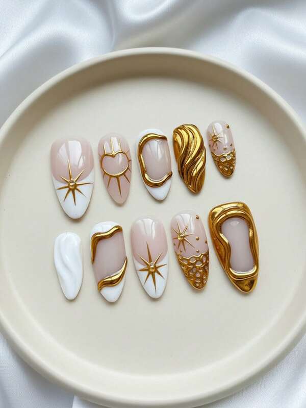 10片中长杏仁形手工按压式美甲贴片 - 哥特式金色和白色镀铬法式美甲，饰有星星和镀金线条3D装饰；可拆卸可重复使用美甲套装（含果冻胶和指甲锉） - 圣诞主题美甲，适合日常佩戴和派对