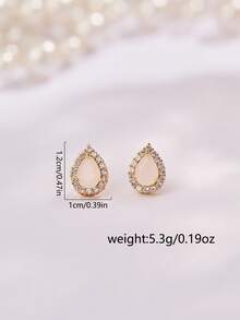 1对男士极简主义立方氧化锆和晶簇石水滴形耳钉 - 彩色 - 查看 3