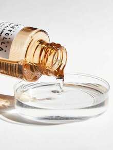 SKIN1004 Aceite limpiador ligero de Centella Asiática de Madagascar. Infundido con extracto de Centella Asiática. Calma la piel sensible y fortalece la barrera cutánea. Textura ligera e hidratante, no grasosa. Emulsificación rápida. Limpia y nutre la piel. Ayuda a reducir los puntos negros. Apto para todo tipo de pieles. Belleza coreana, cosméticos coreanos - 30 ml * 3 - Ver 6